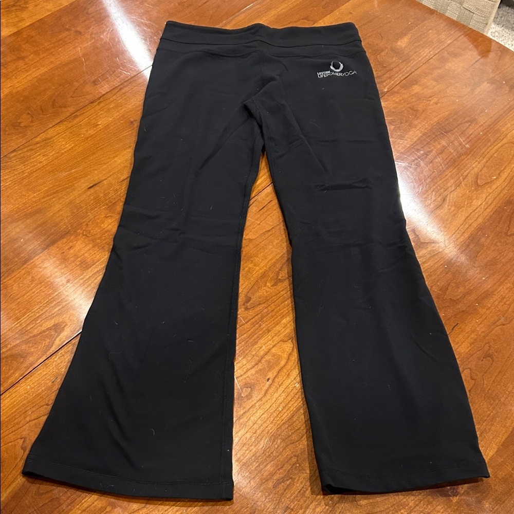 Lululemon black yoga pants
